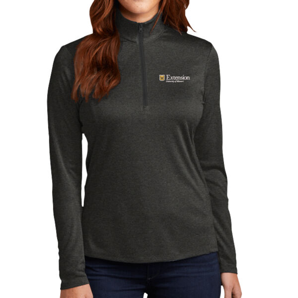 Women's Lightweight Sport 1/4 Zip Thumbnail